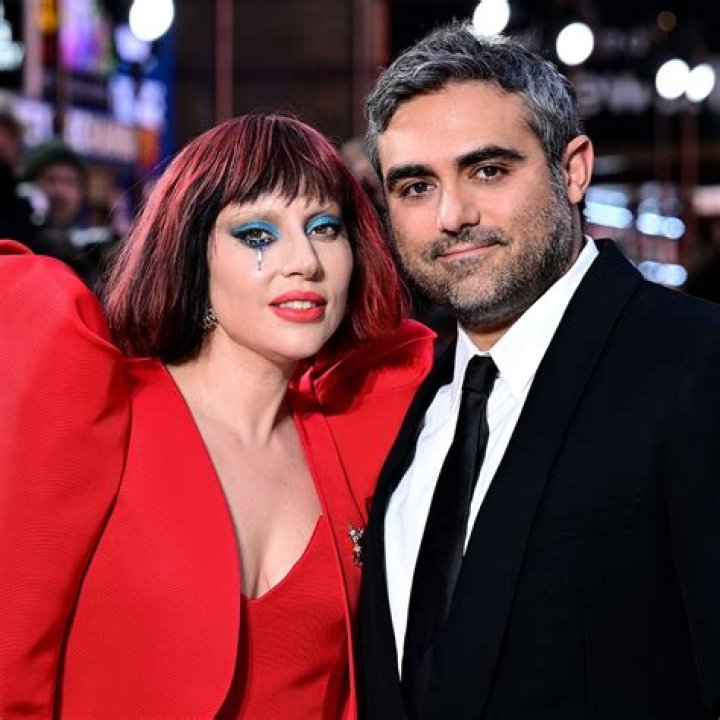 Lady Gaga Puts On A Full Face Of Makeup & Cuddles Up To BF Michael Polansky During Quarantine