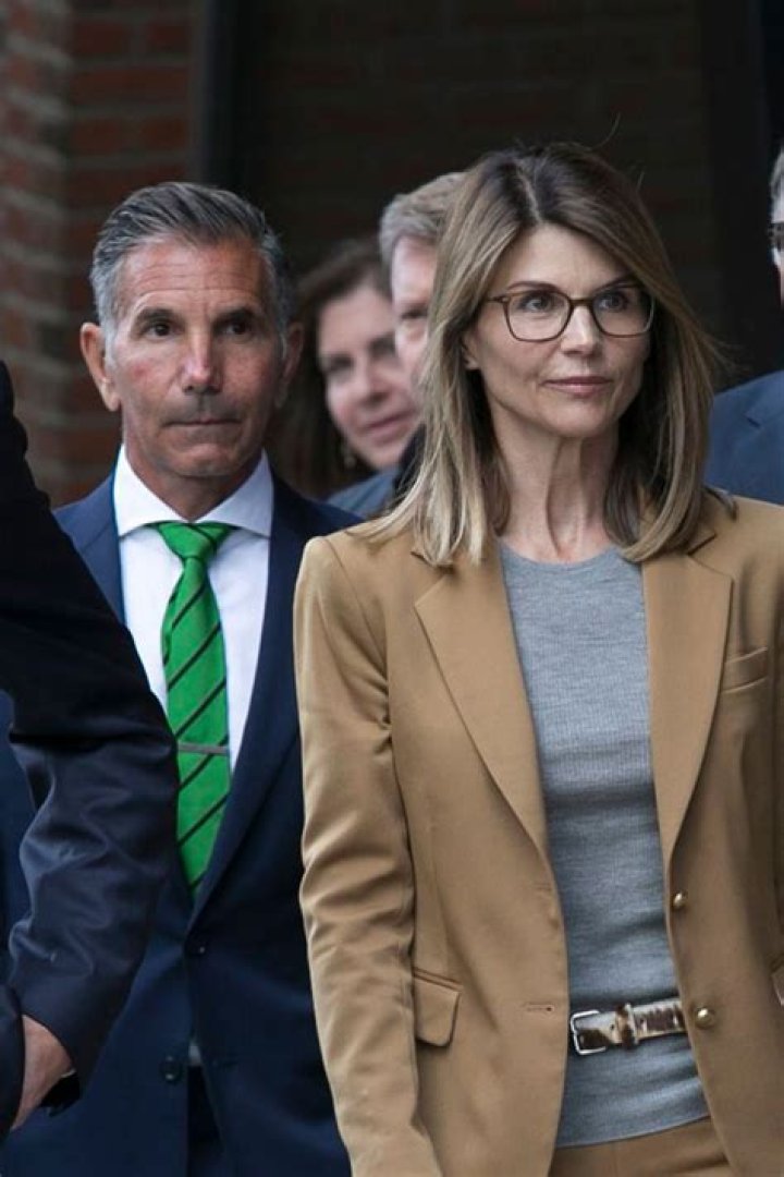 Lori Loughlin & Mossimo Giannulli Spotted In Cabo San Lucas, Mexico – Hollywood Life