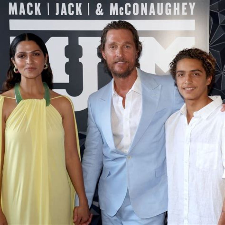 Matthew McConaughey, 49, Looks Like A Normal Dad Of 3 In Swimsuit On Family Vacation