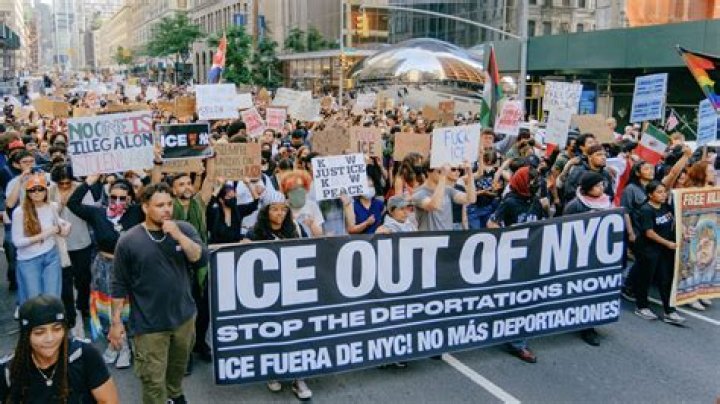 Why LA & NYC Protesters Curfew-Breaking Charges Won’t Be ‘Automatically Dropped’